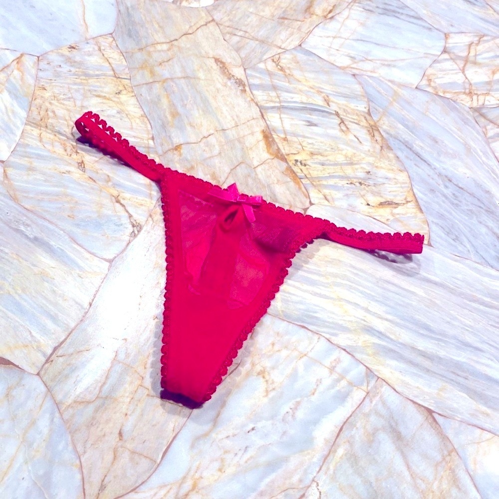 Victoria Secret Small/Medium Red Thong Panty‎